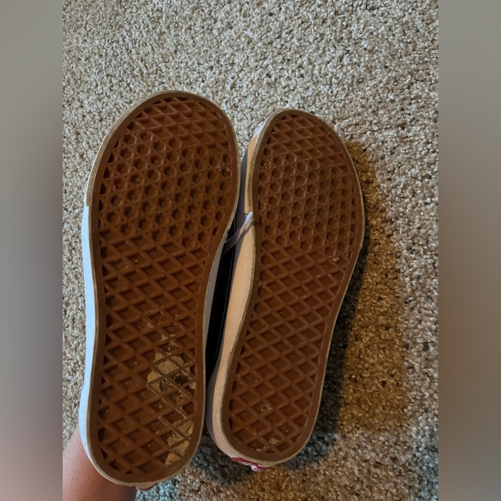 Vans - Picture 5 of 10